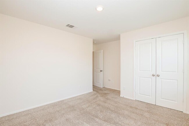 Building Photo - 110 Sophora Dr