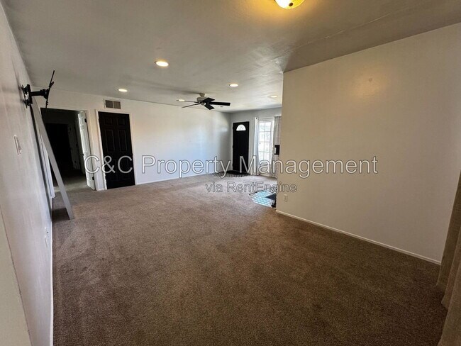 Building Photo - 3513 Clayburn Rd