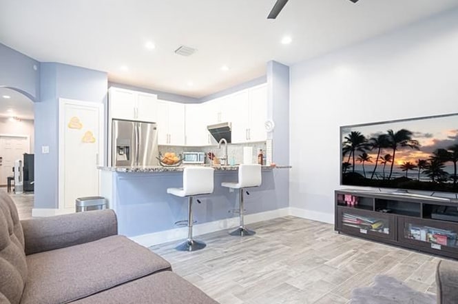 Building Photo - 11250 Tradewind Way