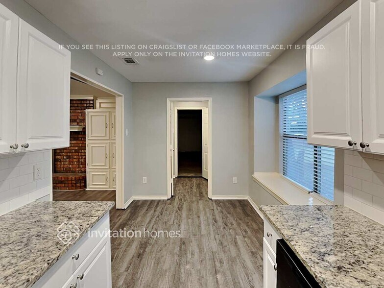 Building Photo - 3803 Double Oak Ln