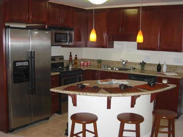 Primary Photo - Beautiful upscale top floor 1 bedroom & 1 ...