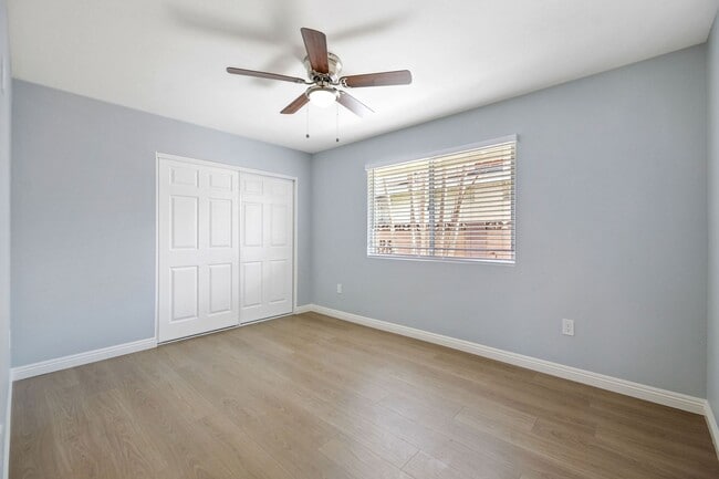 Building Photo - HALF OFF 1ST MONTH RENT- 2 Bedroom/ 2 bathroom condo (Front Unit)