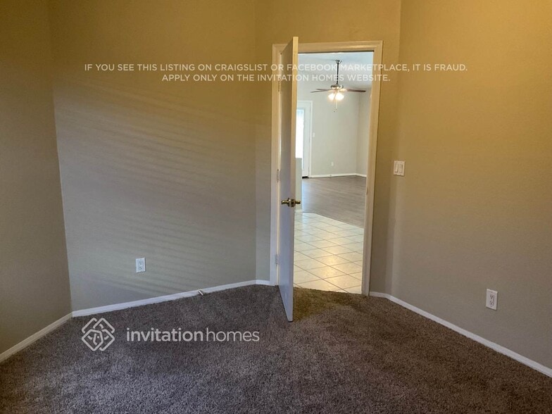 Building Photo - 4034 E Covina St