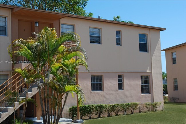 Primary Photo - 6525 SW 57th Ct