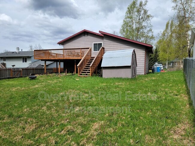 Building Photo - 17024 Meadow Creek Dr