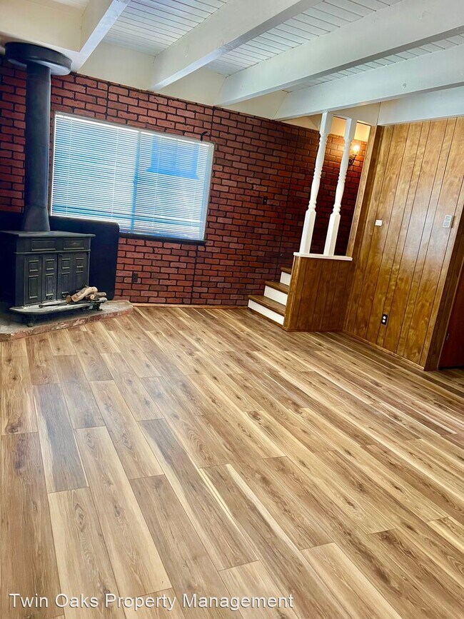 Building Photo - 2 br, 1 bath House - 6601 Lowry Lane