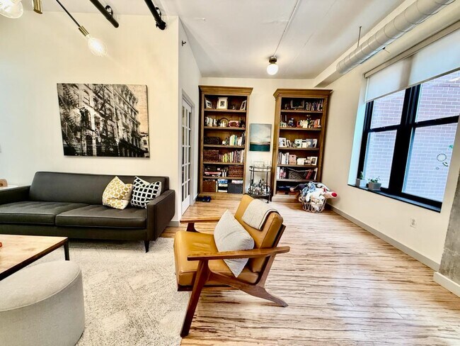 Building Photo - 232 Pavonia Ave