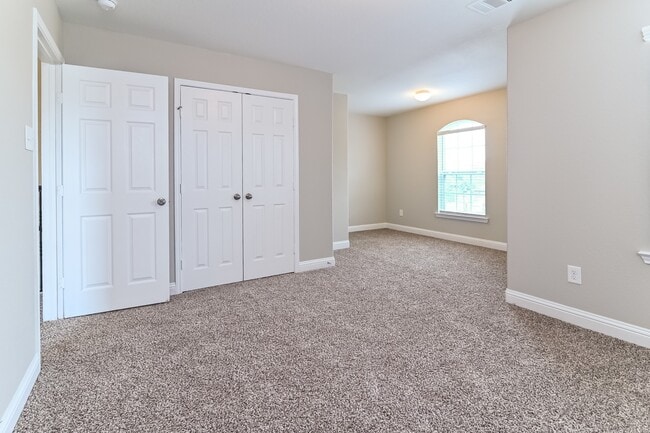 Building Photo - 26108 Knights Tower Ct