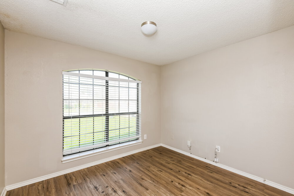 Building Photo - 804 Brittany Dr