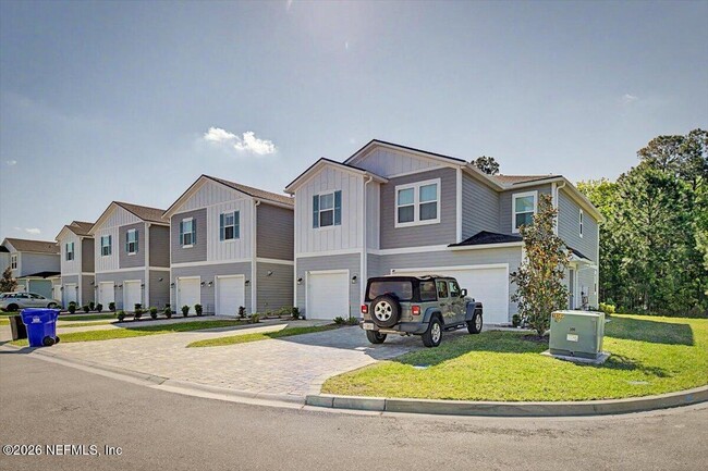 Building Photo - 61 Mellowood Ln