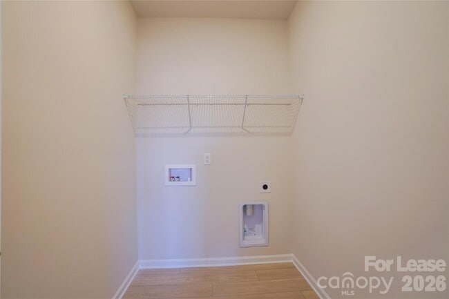 Building Photo - 1411 Caracara Ct