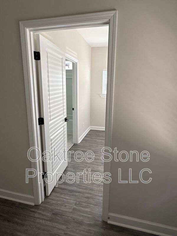 Building Photo - 2591 Ocean Dr NW