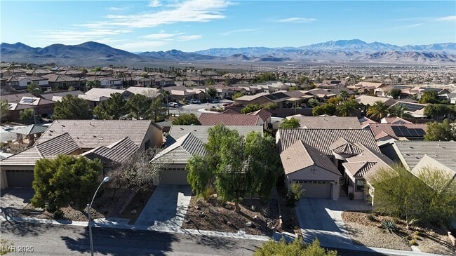 Building Photo - 2685 La Boutique St