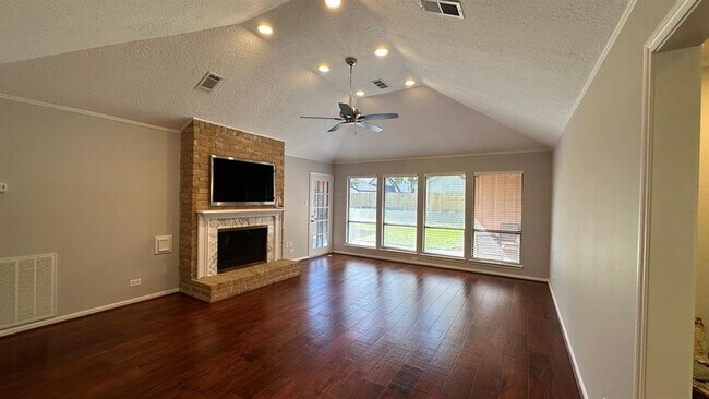 Building Photo - 11527 Cedar Creek Dr