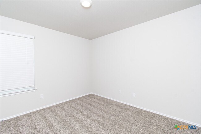 Building Photo - 1412 Rolling Thunder Dr