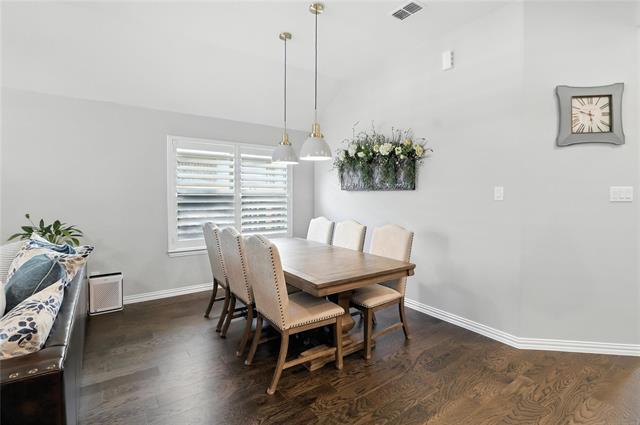 Building Photo - 5512 Pebble Dr