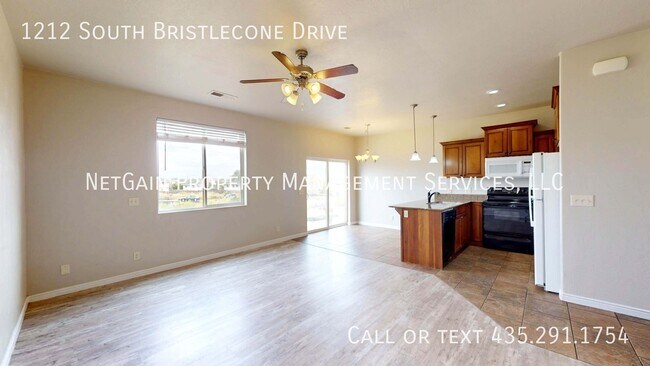 Building Photo - 1212 Bristlecone Dr