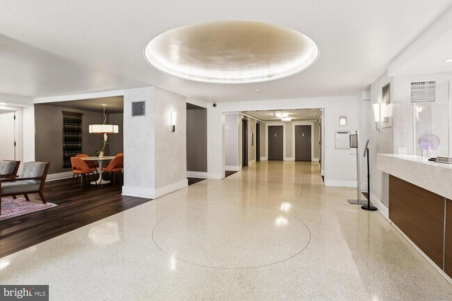 Building Photo - 4000 Tunlaw Rd NW