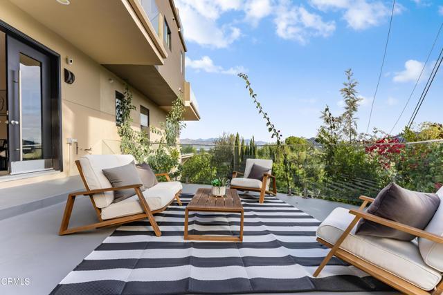 Building Photo - 12480 Viewcrest Rd