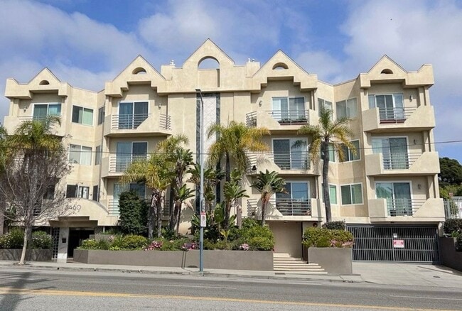 Building Photo - 3460 S Centinela Ave