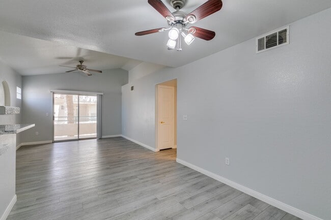 Building Photo - Updated 2-Bedroom Condo with Fireplace