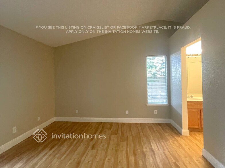 Building Photo - 2522 Drummond Dr