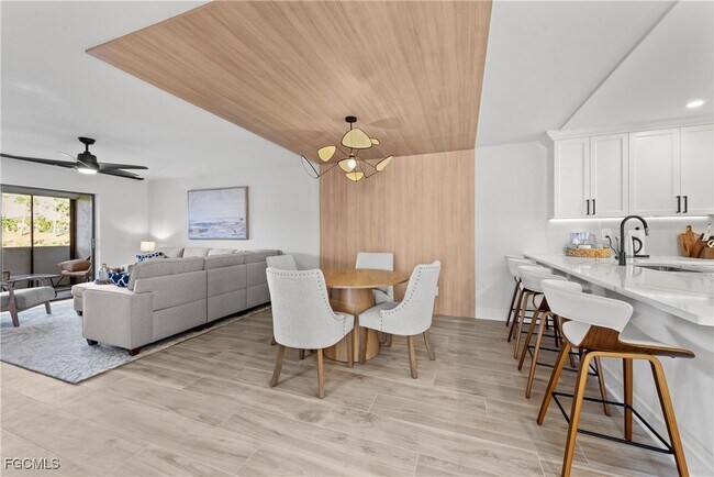 Building Photo - 12090 Kelly Greens Blvd