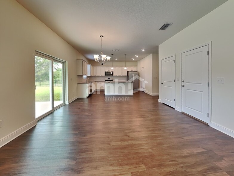 Building Photo - 20219 Calla Lily Dr