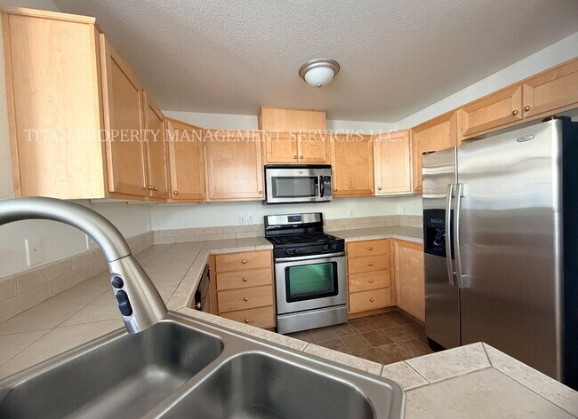Building Photo - Charming 2-Bed, 2-Bath Townhouse in Tigard - Perfect Blend of Comfort and Convenience!