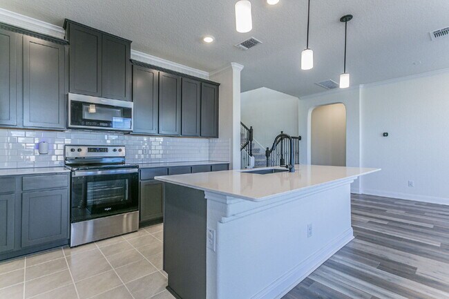 Building Photo - Bright & Beautiful 4 Bedroom two story home!