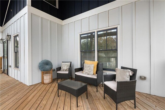 Building Photo - 1393 Glenwood Ave SE