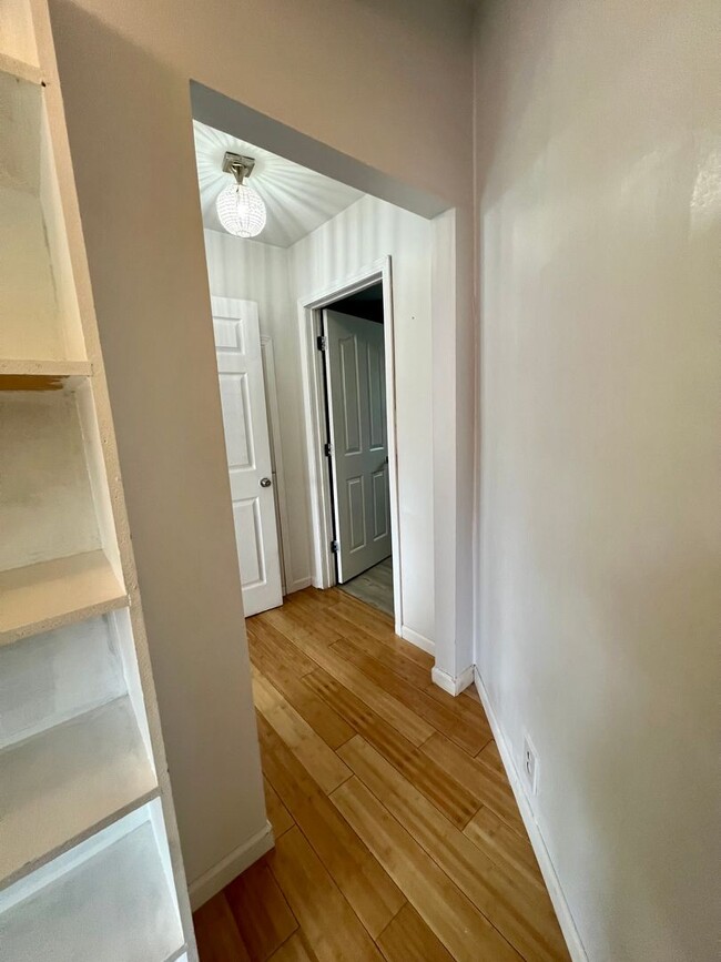 Building Photo - Charming 3-Bedroom Home in Fairbanks / Pet...