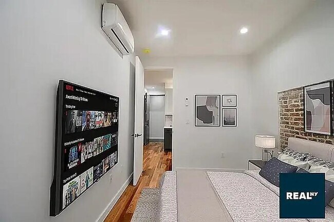 Building Photo - 1 bedroom in BROOKLYN NY 11237