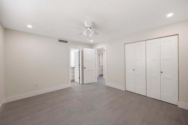 Building Photo - 1155 Sandpiper St