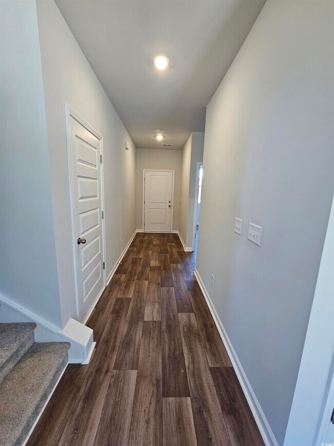 Building Photo - 760 Sturdy Root Pl