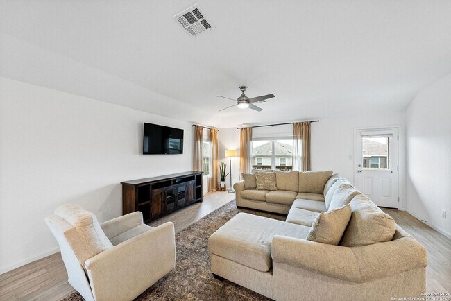 Building Photo - Inviting and Elegant One-Story Ranch Home