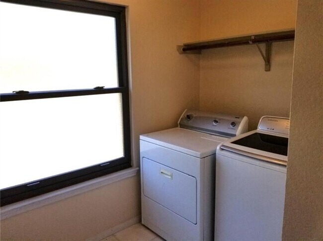 Building Photo - 406 Settlers Valley Dr