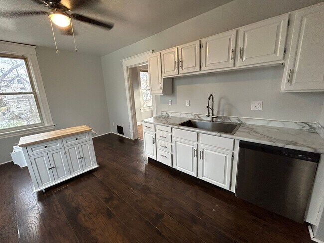 Building Photo - Cozy Duplex in Cheviot
