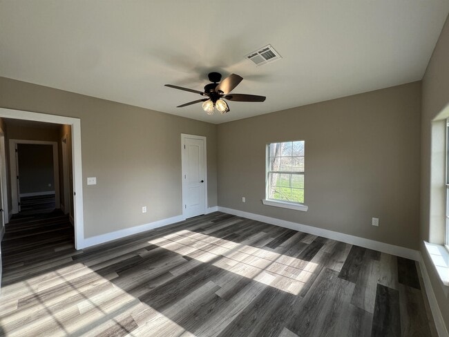 Building Photo - 14500 Old Troy Rd