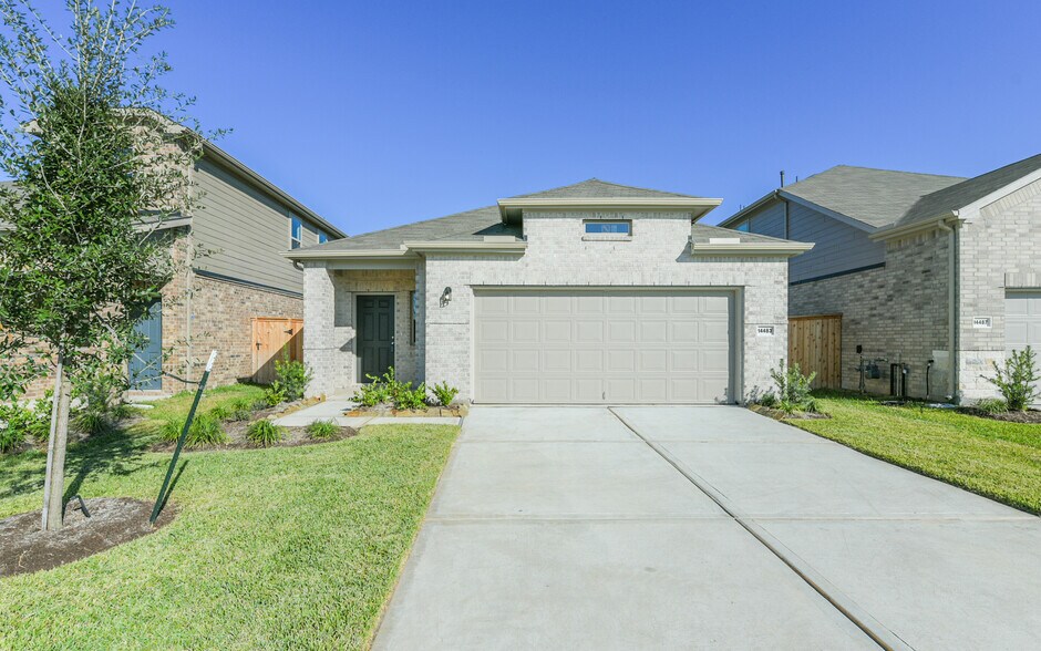 Building Photo - 14483 Cedar Ledge Ln
