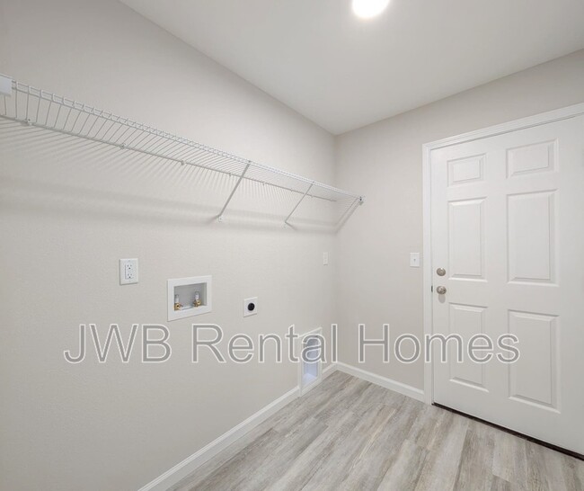 Building Photo - 3539 Rosselle St