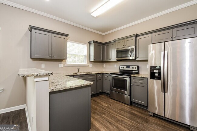 Building Photo - 23 Fieldcrest Dr