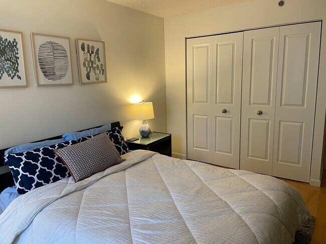 Building Photo - 8 Museum Way