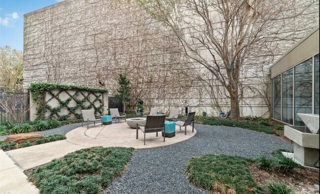 Building Photo - 3333 Allen Pkwy