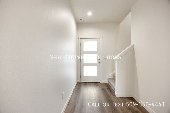 Building Photo - 601 S Dorsing St