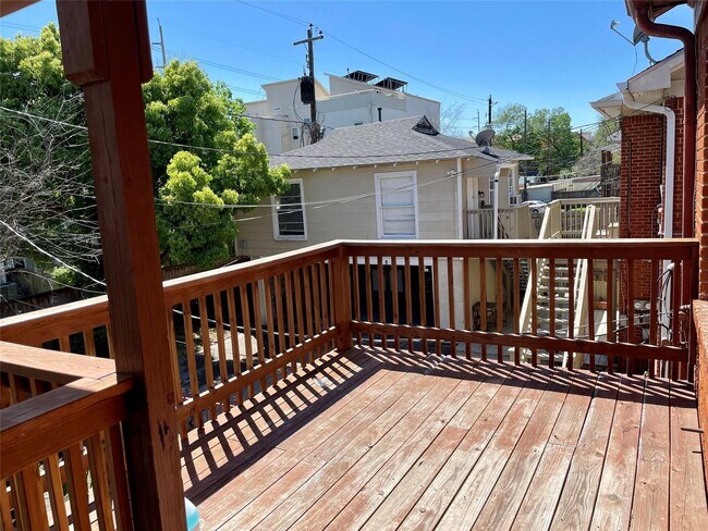 Primary Photo - 1201 W Gray St