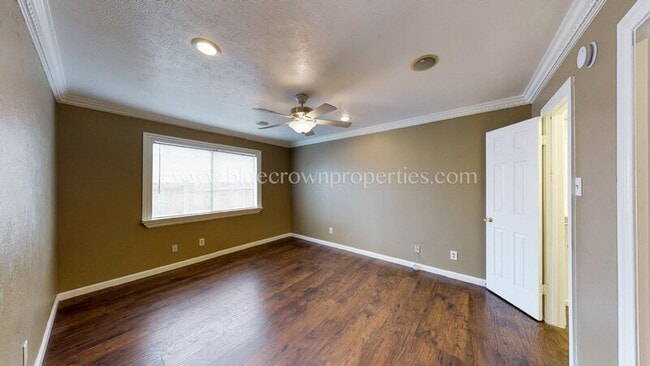 Building Photo - 10239 Catalpa Rd