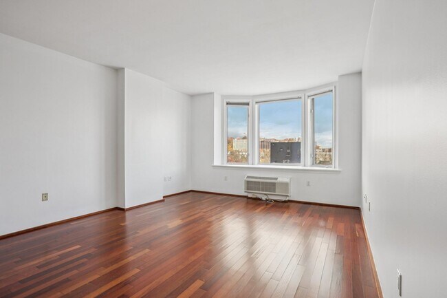 Building Photo - 3110 City Pl