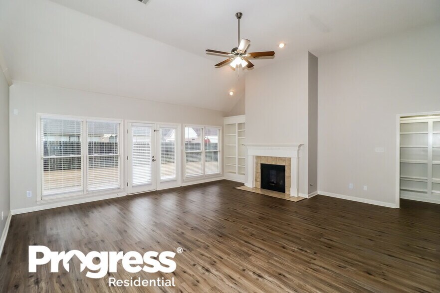 Building Photo - 6561 Karista St