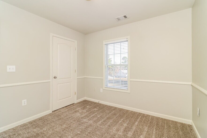 Building Photo - 9500 Poole Rd